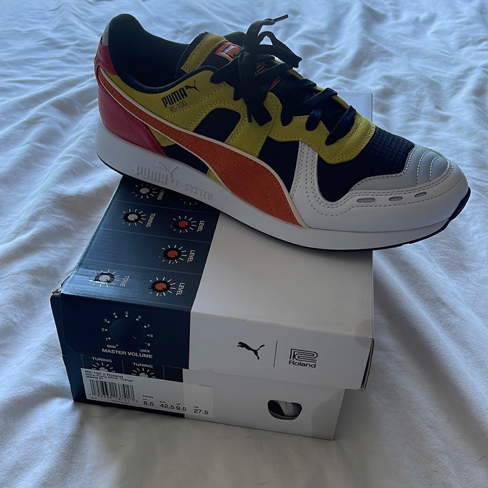 men’s size 9.5 puma RS-100 x Roland